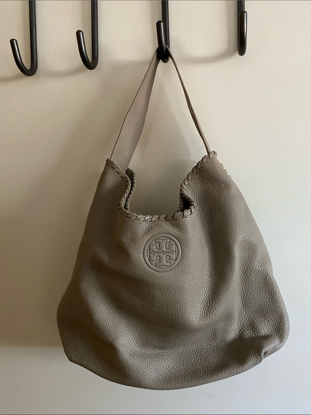 Tory Burch Marion Whipstitch Hobo bag Pebbled Leather